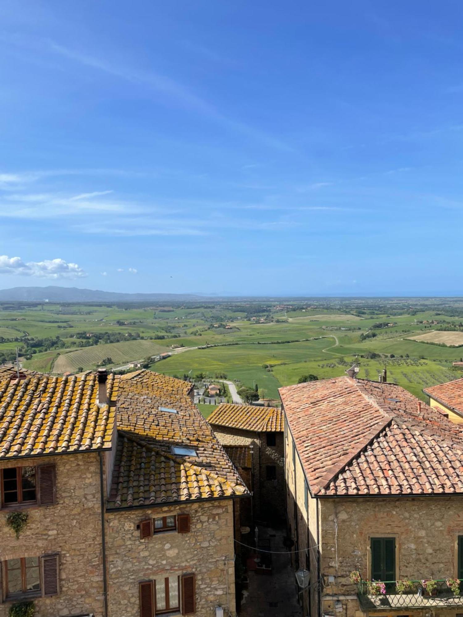 La Petite Fenetre Apartment Casale Marittimo Bagian luar foto